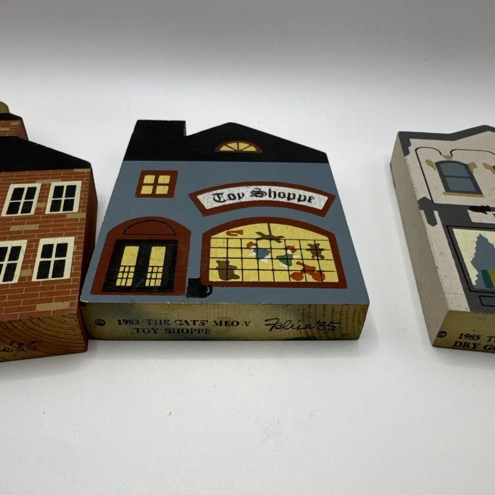 Lot 3 The Cats Meow 1985s Wood Shelf Sitter Toy Shoppe Dry Goods Store Town Hall
